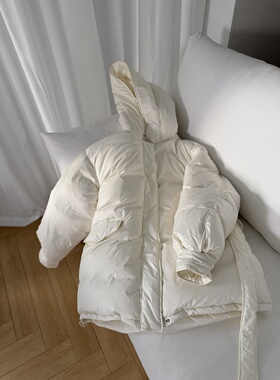 Sandalwood韩国高级珠光白宽松有腰带连帽羽绒服女中长款