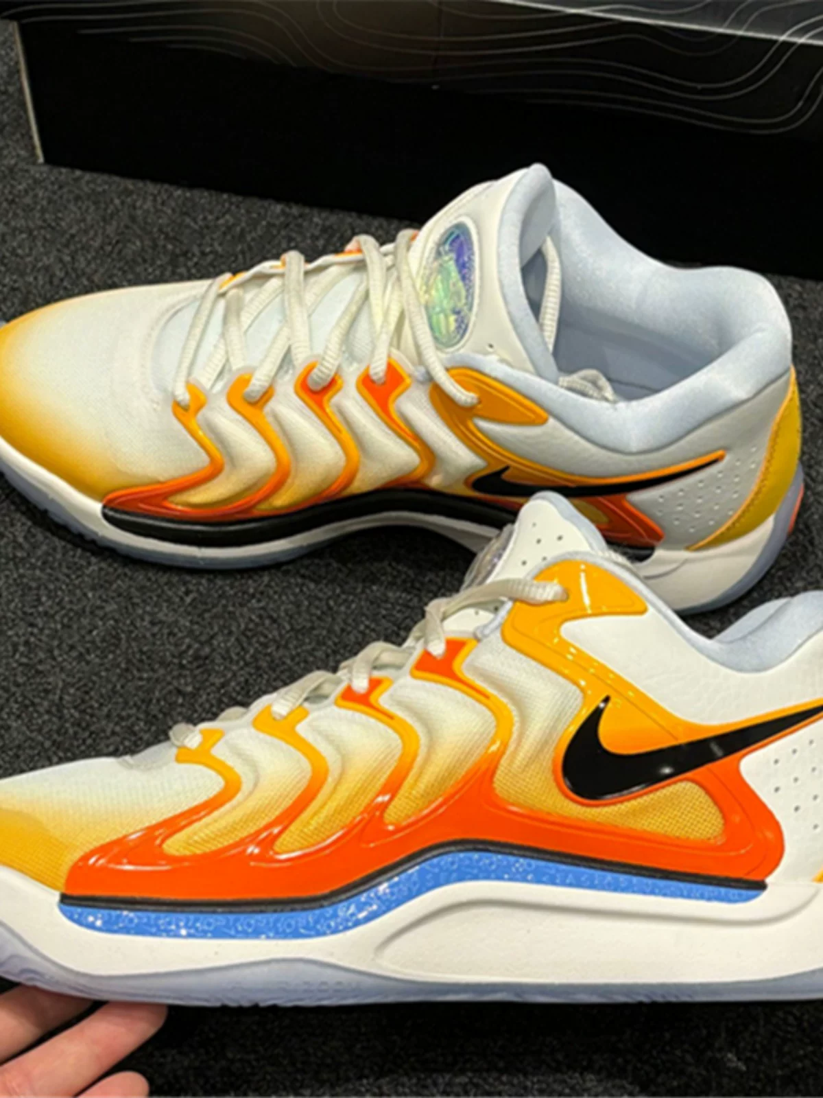 Кроссовки для баскетбола Ding Dong Sports Nike KD 17 EP оранжево-белые черные Durant 17-го поколения низкие FJ9488-700