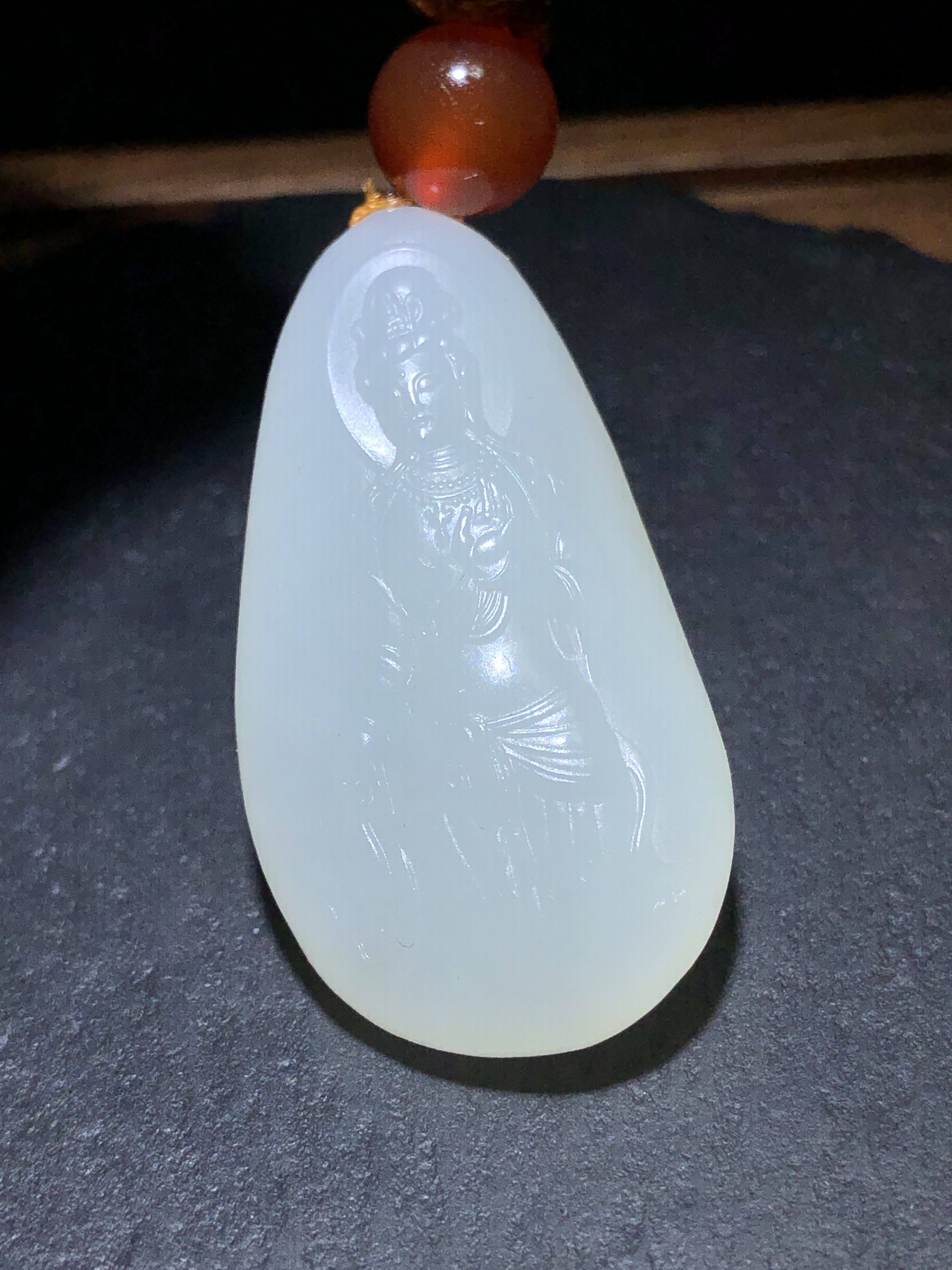 新疆和田玉一级白玉籽料观音挂件