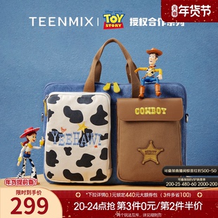 天美意玩具总动员联名胡迪大容量电脑包手提包女秋新款单肩斜挎包
