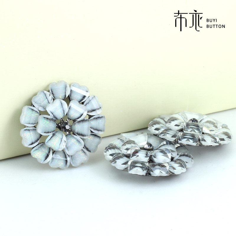 厂家直销 金属纽扣 貂皮钮扣 女士毛衣 风衣外套 35毫米