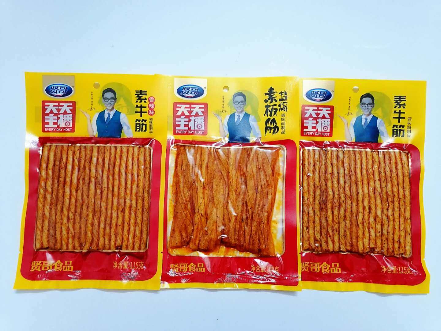贤哥108g盐焗素板筋115g香辣素牛筋面筋休闲怀旧辣条零食6包 包邮