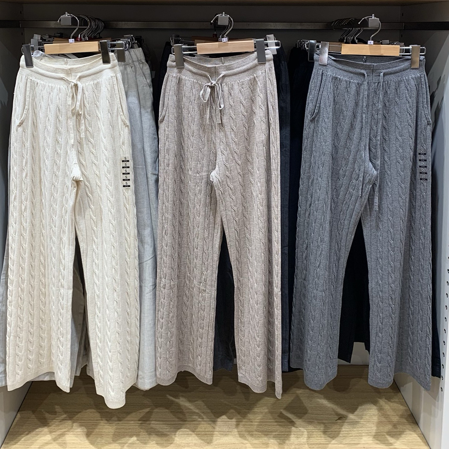 秋冬新款女装扭花针织休闲裤