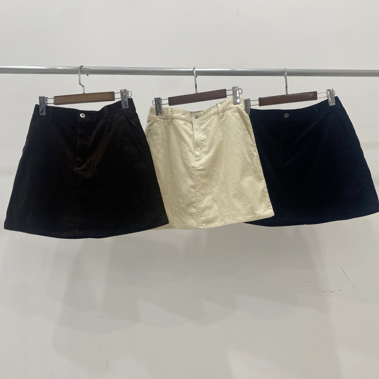 480128 秋冬新款女装灯芯绒短裙/百搭显瘦短款半身裙迷你裙A字裙