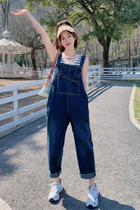 蓝色宽松直筒牛仔背带裤女2023夏季新款韩版俏皮可爱时尚减龄裤子图片