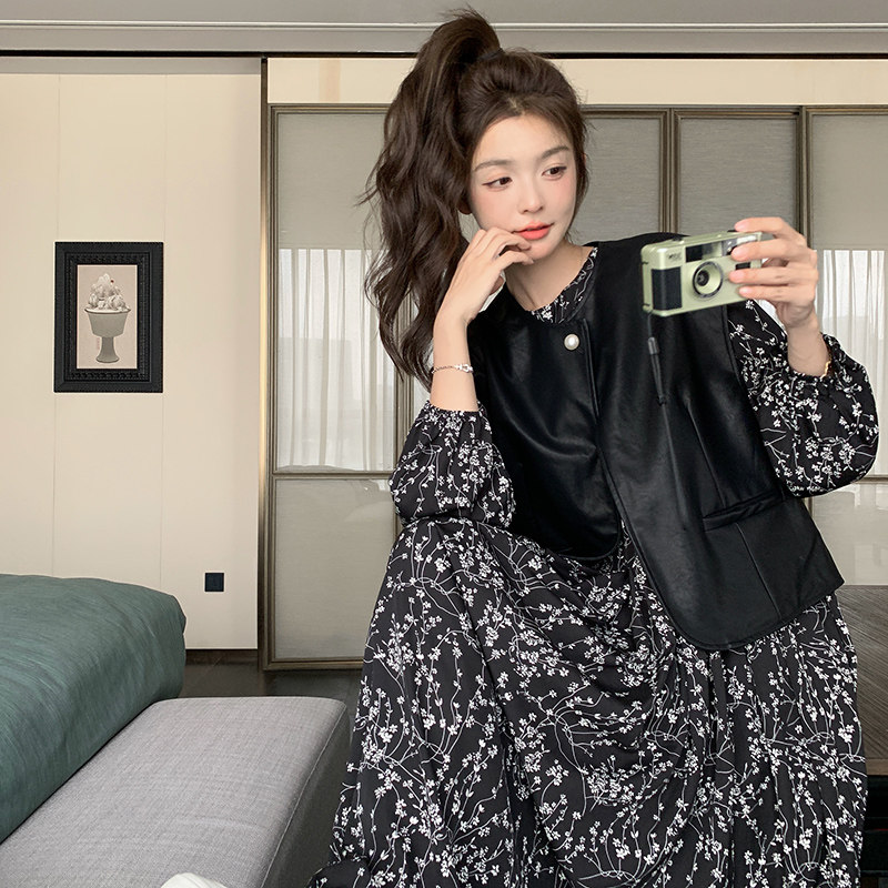 法式碎花连衣裙女2025年春季新款时尚复古PU皮马甲长裙,女装连衣裙,浙宝270