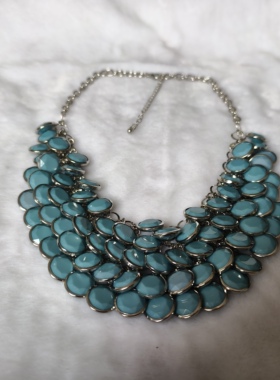 青岛外贸饰品潮流时尚亚克力多坠组合夸张大款项链