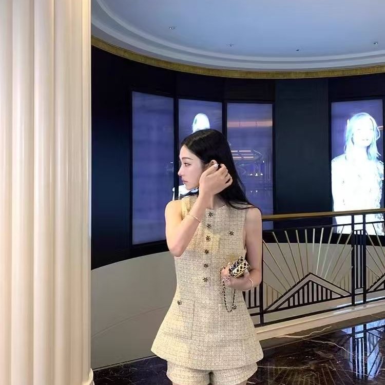 金色小香风粗花呢套装女夏季新款珠片重工无袖马甲背心短裤两件套