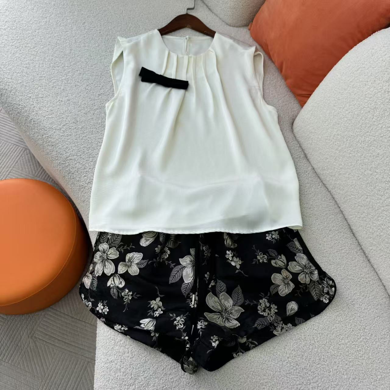 惠衣阁夏女两件套装无袖衬衫仿真丝上衣韩版通勤松紧腰短裤阔腿裤
