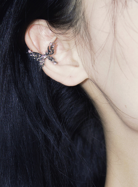 无需耳洞耳骨夹机能风甜酷辣妹y2k银色蝴蝶液态镂空透明微镶锆石