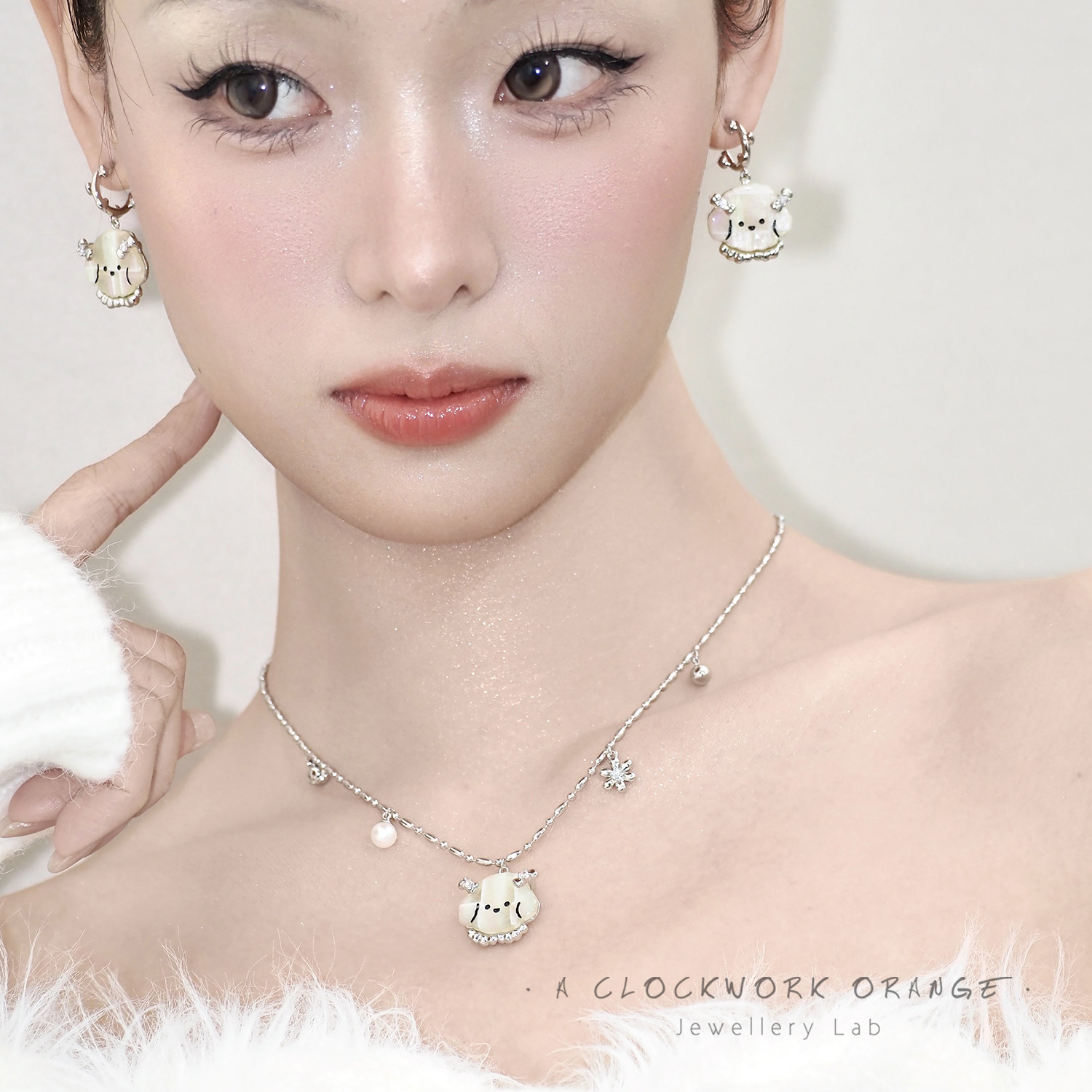 奶萌汪星小狗闪钻耳钉项链套装女