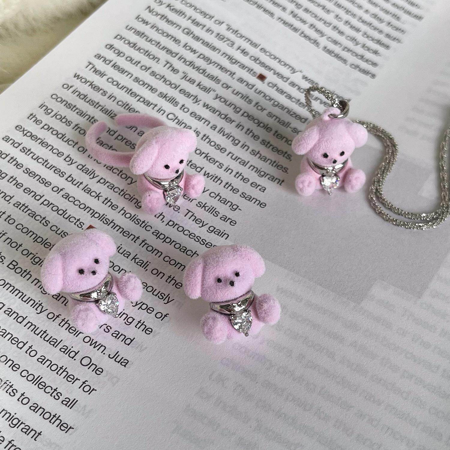 粉粉植绒小熊爱心锆石92银针耳钉