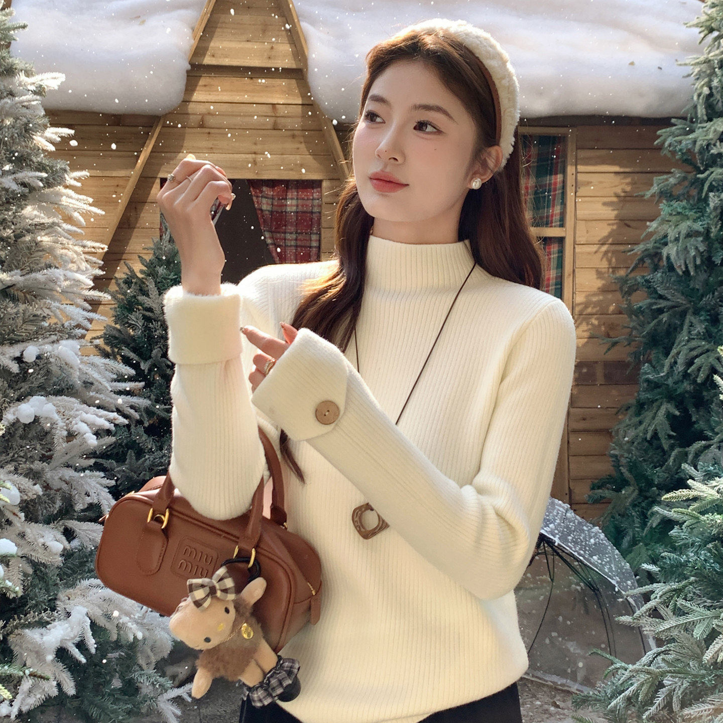 龙妹家杏色半高领加绒加厚毛衣女内搭打底衫2025新款冬季针织上衣