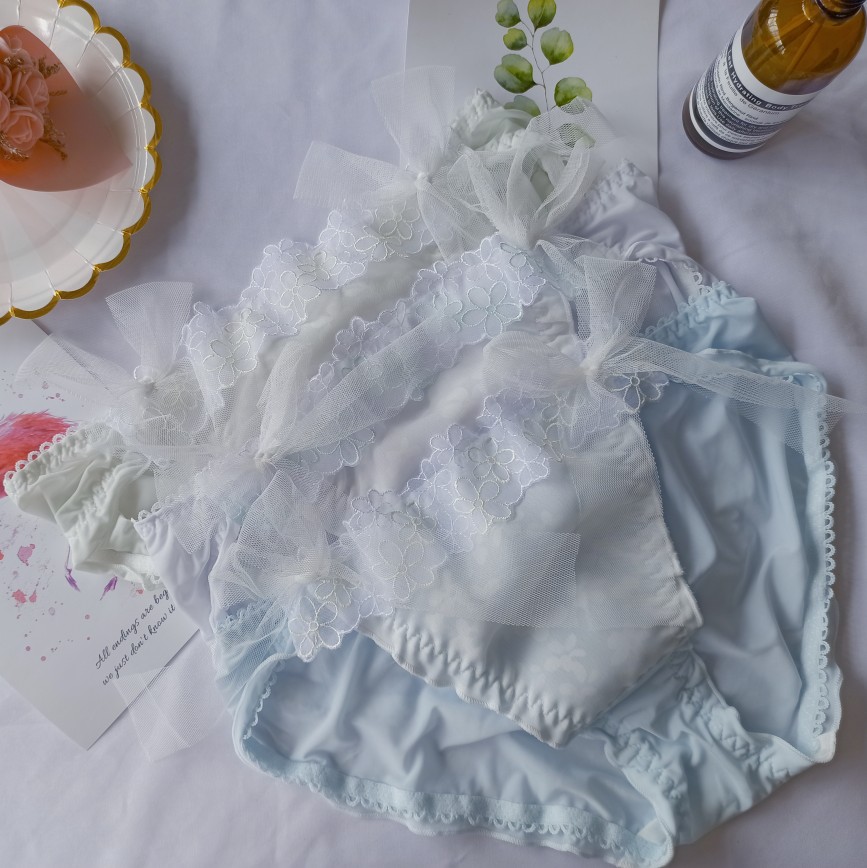 新款内裤女柔软亲肤甜美冰丝