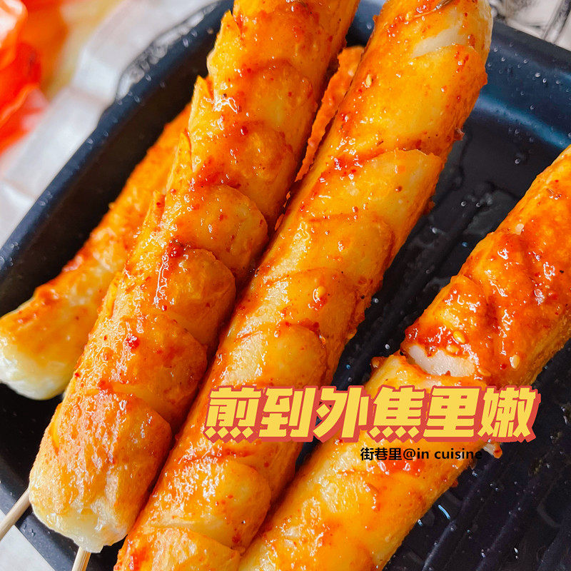 铁板烧烤肠鸡肉淀粉肠地摊地铁口铁板肠5根装送秘制酱料夫宇烤肠