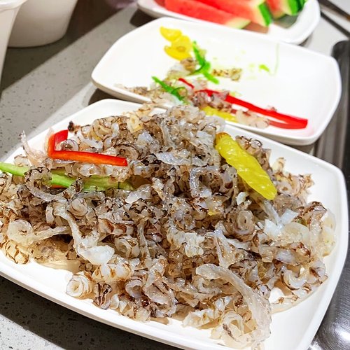 泡椒鱼皮食材凉拌开袋即食