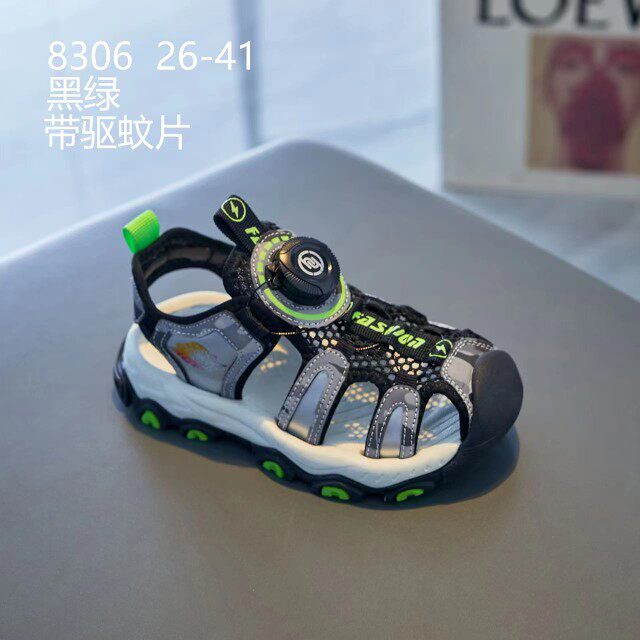 顽皮弹夏男孩学生运动凉鞋男童护脚包头沙滩鞋旋转纽扣特价大童