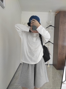 雪花棉防晒衣长袖 T恤圆领自然剪裁包逢设计自然纯白色上衣三粒扣