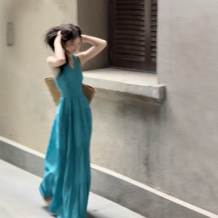 收腰大裙擺沙灘長裙 無袖 海邊度假藍色掛脖吊帶連衣裙子女夏季 新款