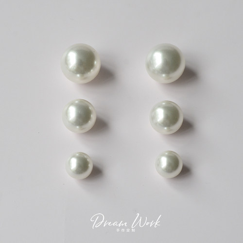 s925银气质大颗珍珠耳钉