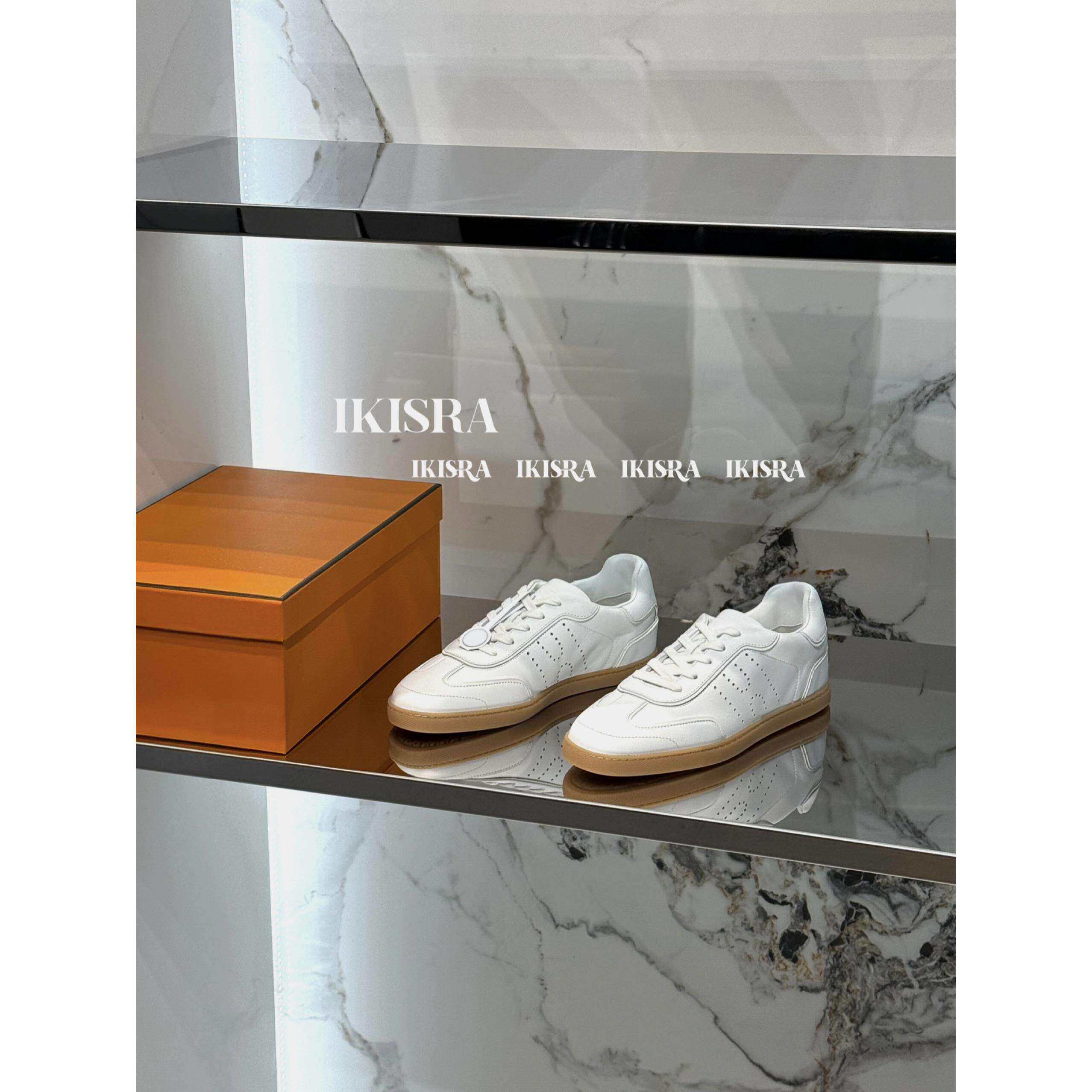 Poresl 26-3 新款镂空字母平底小白鞋低帮运动鞋