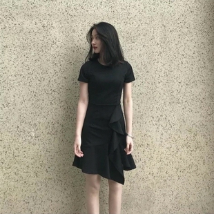 2026春夏装新款短袖鱼尾连衣裙女修身气质小香风收腰荷叶边裙子潮