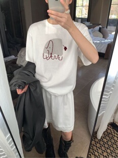 韩系百搭宽松显瘦圆领短袖 moon正品 T恤女上衣 About 小象历险记