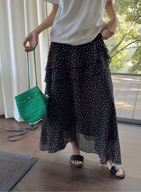 春日来信！About moon复古设计感木耳边不规则高腰显瘦碎花半身裙