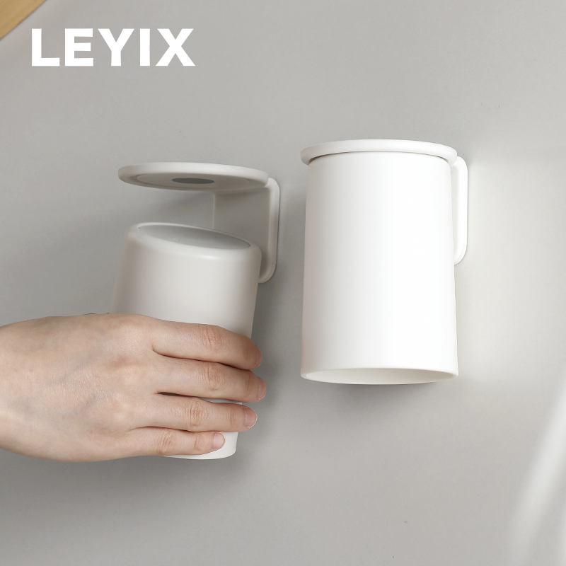 LEYIX245磁吸壁挂漱口杯免打孔倒挂简约洗漱杯情侣杯家用