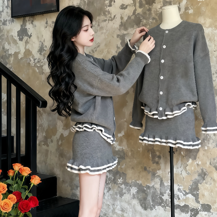 套装女装冬女秋冬新款灰色圆领针织开衫木耳边半身裙