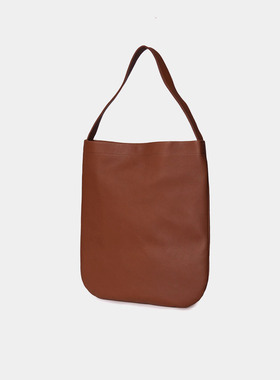 日本Slow & Co.职人鞣革细腻牛皮弹性滑顺触感手制肩背包黑色