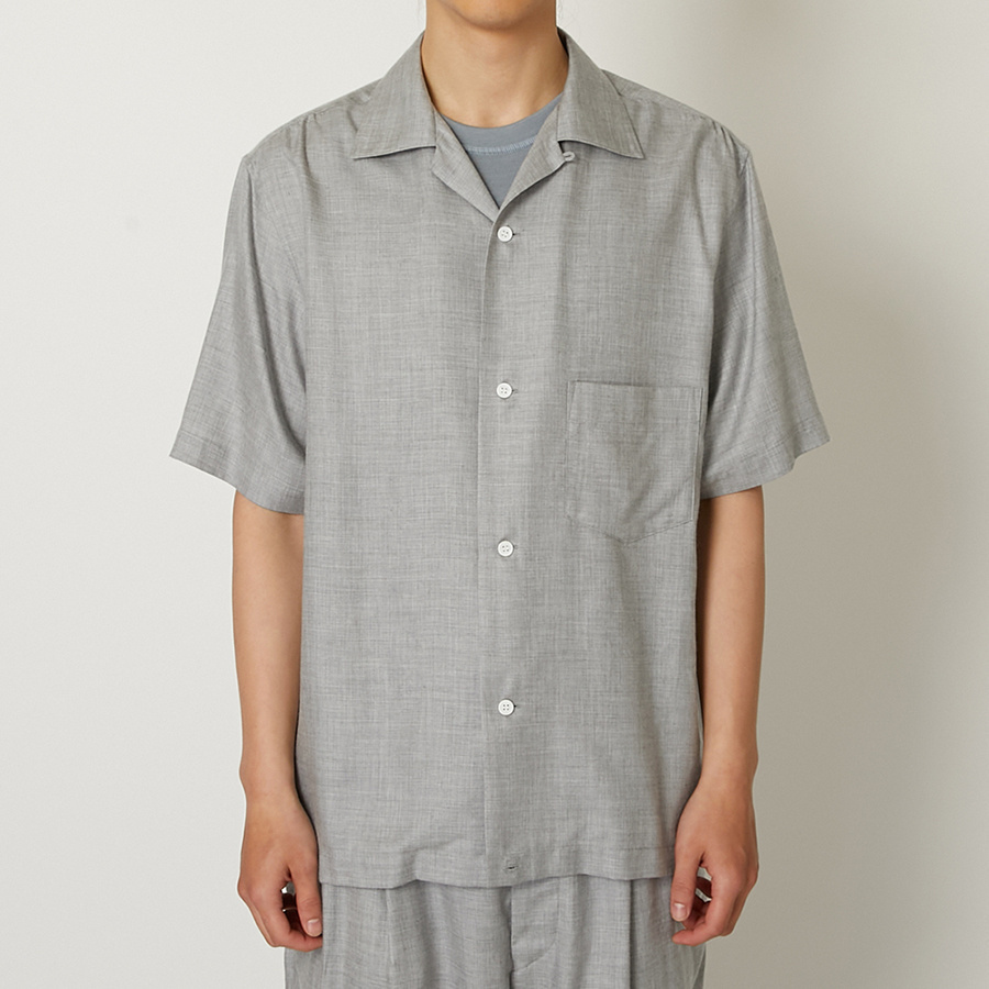 光泽垂坠快干透气机能短袖衬衫