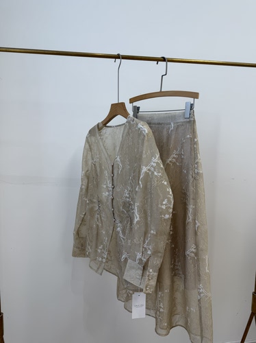 新中式欧根纱套裙   S穿到105，M115，L125