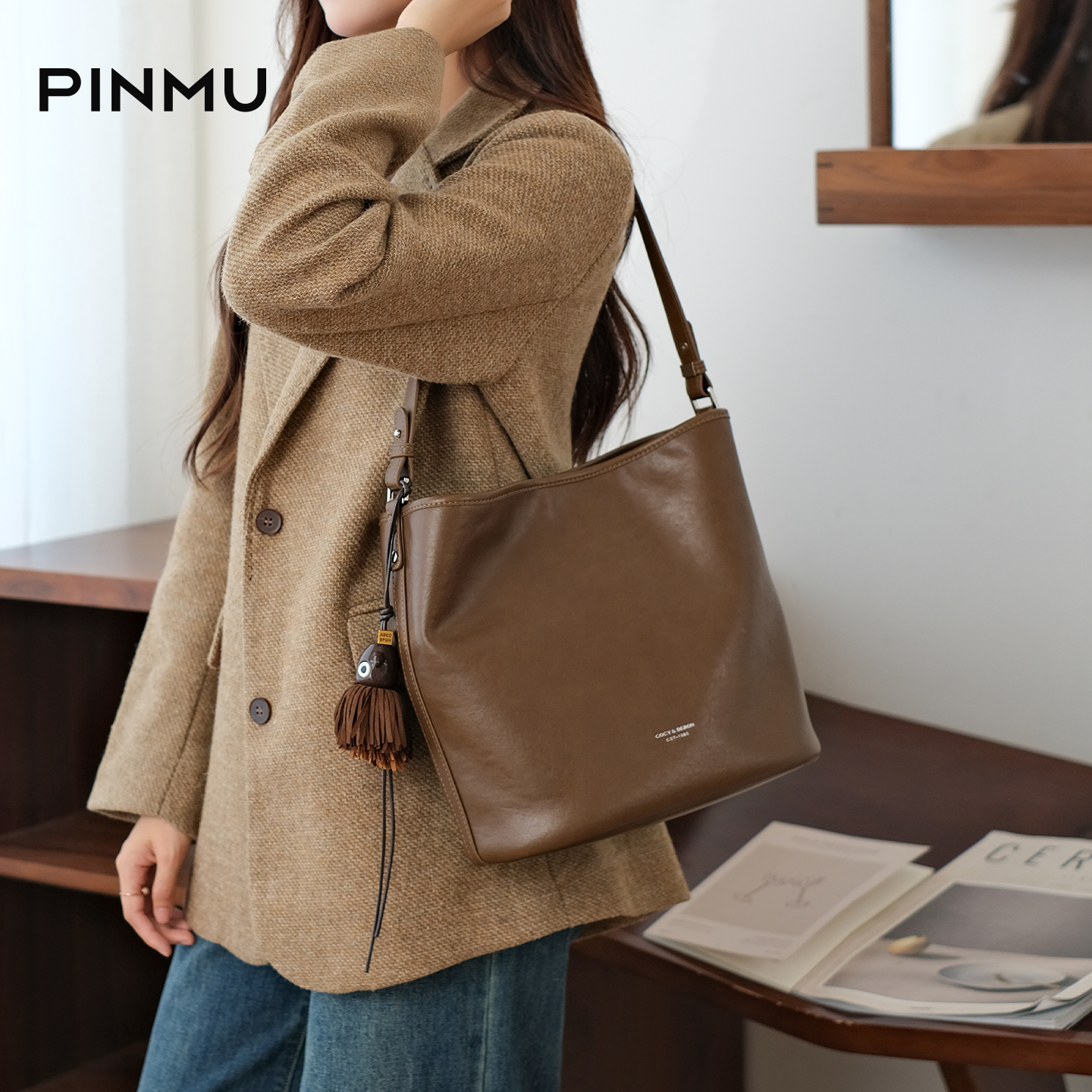 秋冬2025新款时尚女式通勤大容量