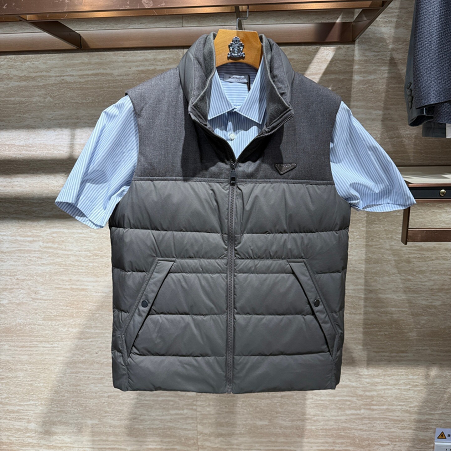 圣宝龙背心26专柜新款正品春秋男装V领羽绒马甲外套SP668404