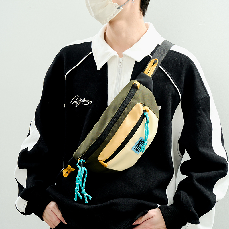 手机腰包撞色潮流男士胸包日系简约轻便单肩小背包女运动斜挎包男