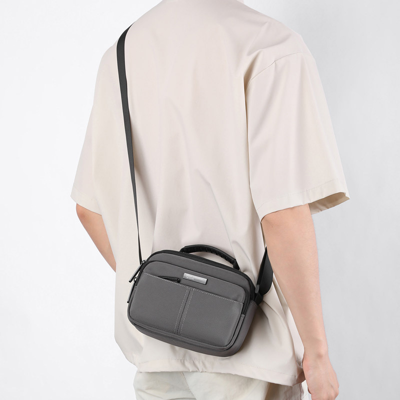 小型斜挎包男新款迷你手机包男包男士小挎包户外运动骑行单肩包