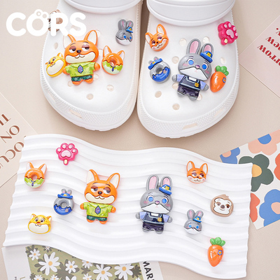 洞洞鞋配饰疯狂动物城胡尼克