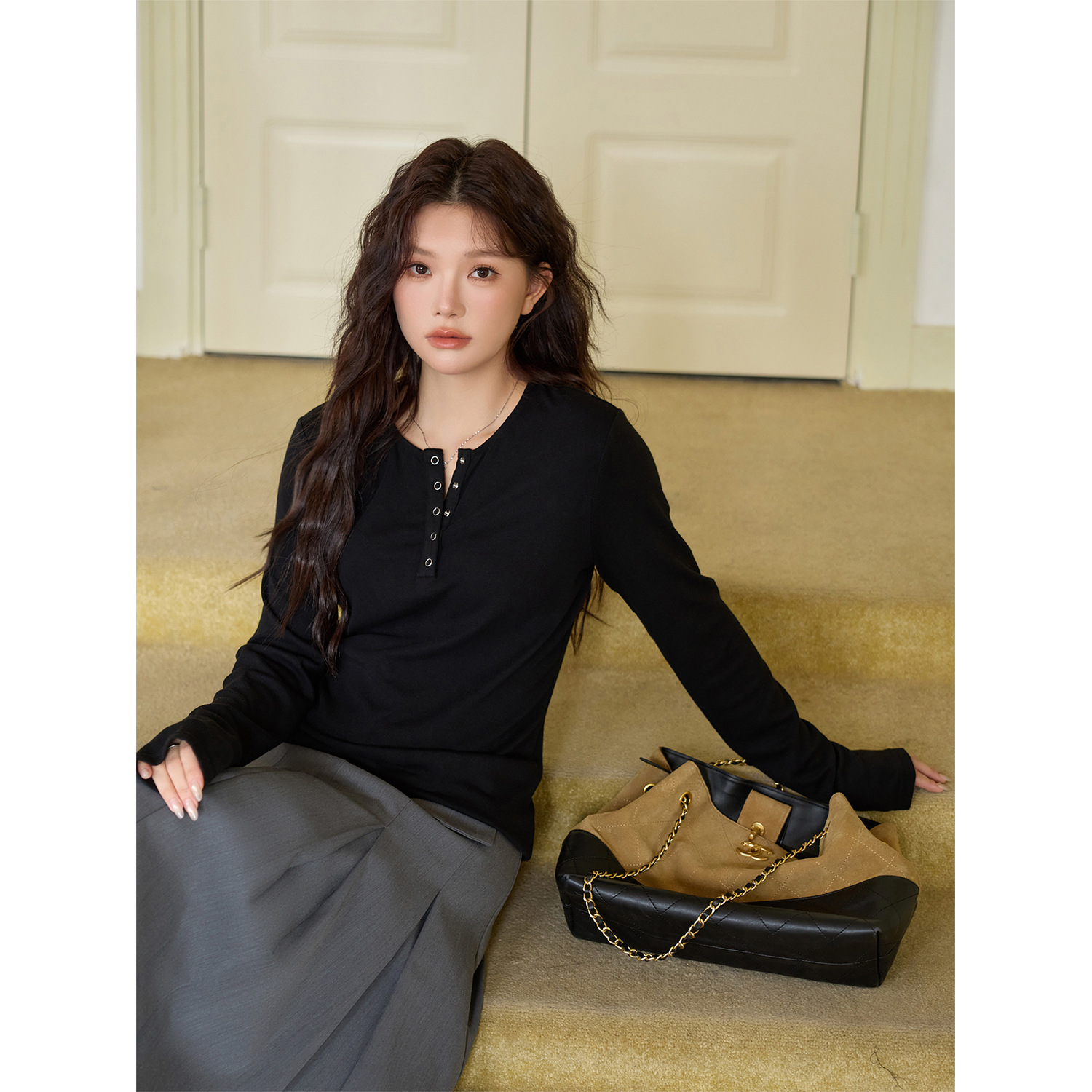 大码女装黑罗纹纽扣长袖打底T恤修身纯色百搭内搭上衣宽休闲T恤女