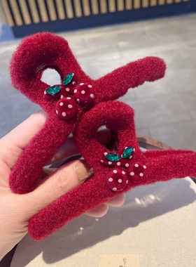 甜美红色樱桃羊羔毛抓夹大号发夹女高级感鲨鱼夹子后脑勺盘发发卡