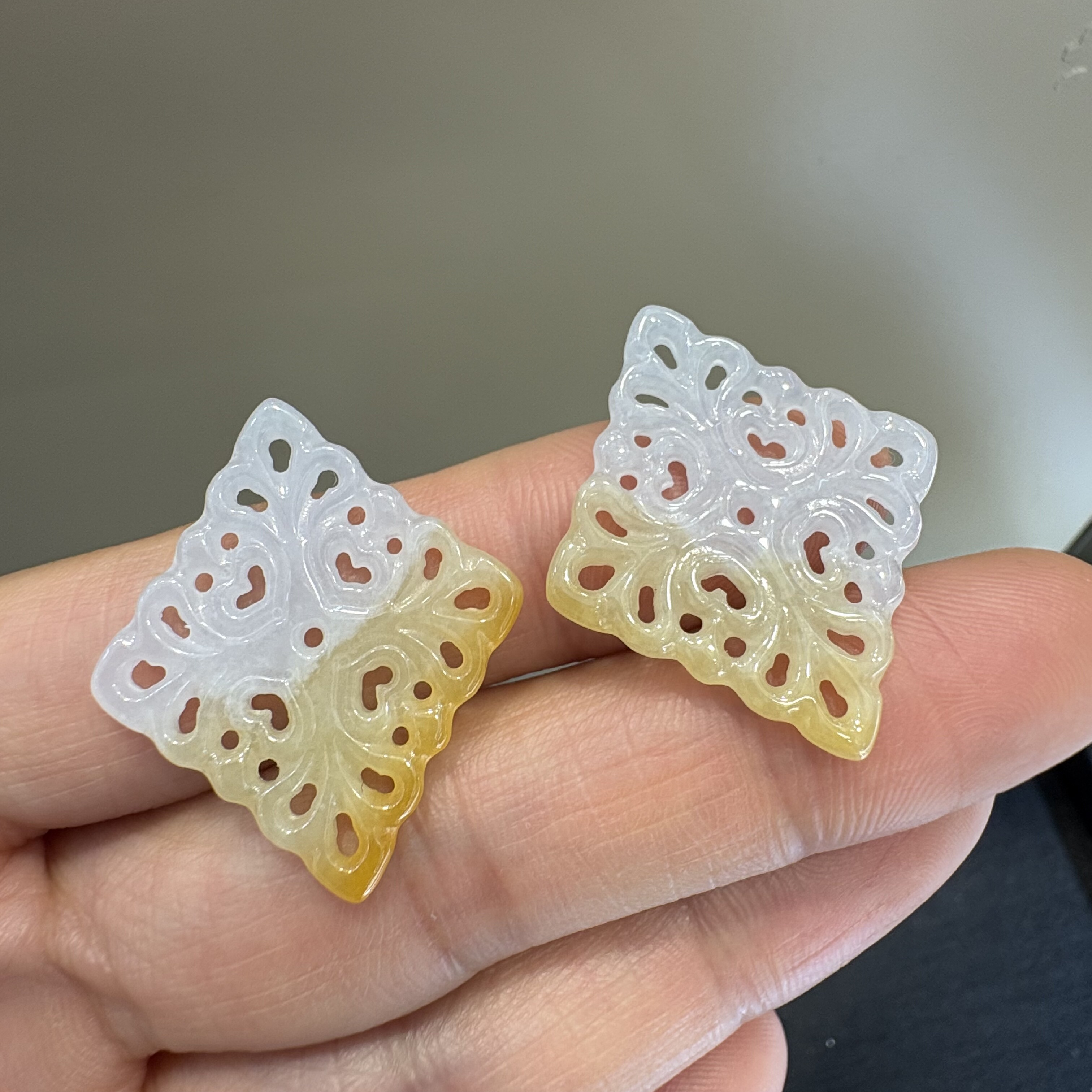 翡翠a货镂空吊坠玉石中国风耳环料天然翡翠黄翡耳饰耳坠料