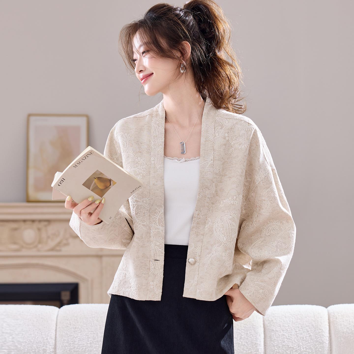 小香风外套女款2025新款今年流行爆款春秋女装上衣设计感小众开衫