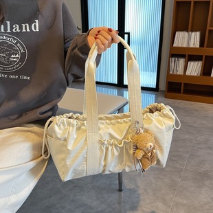 户外短途旅行包女高颜值大容量托特包百搭通勤单肩包轻量化手提包