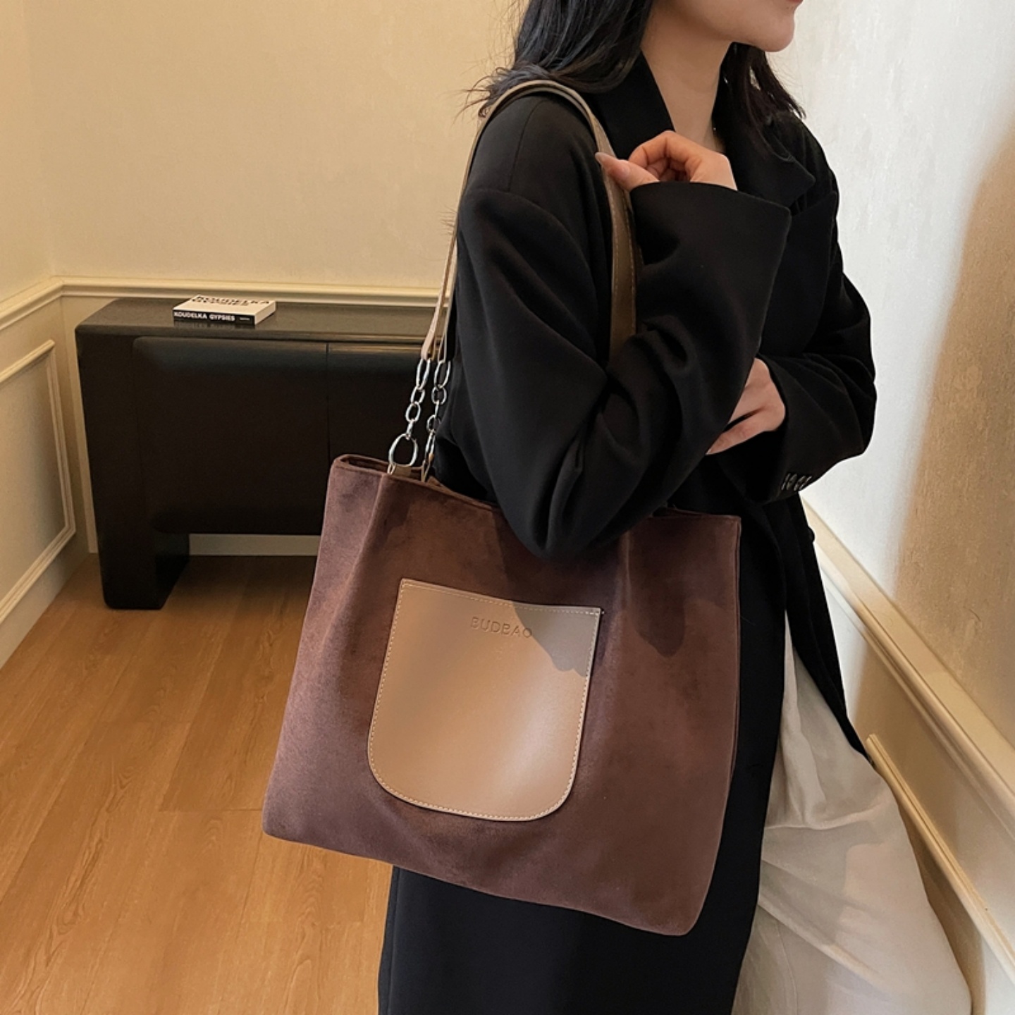 简约麂皮绒托特包大容量轻便