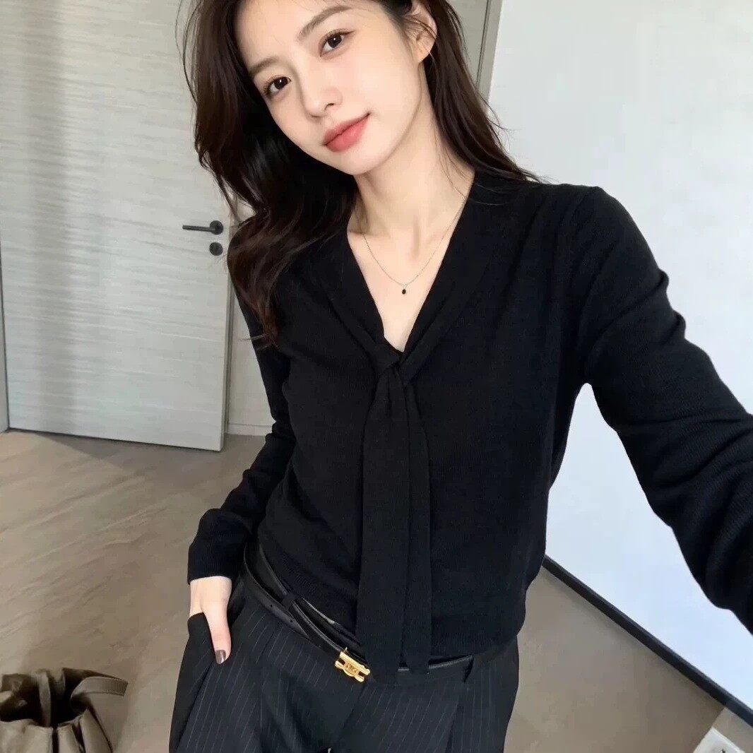 韩国单2026秋冬V领长袖上衣女设计感系带针织长袖修身洋气质通勤