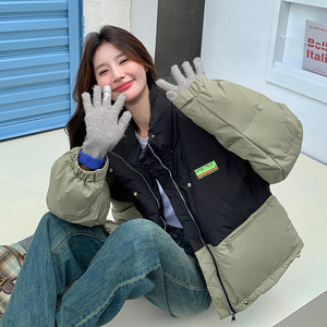 黑绿拼色短款羽绒服女冬季超火好看高级小众加绒保暖面包服厚外套图片