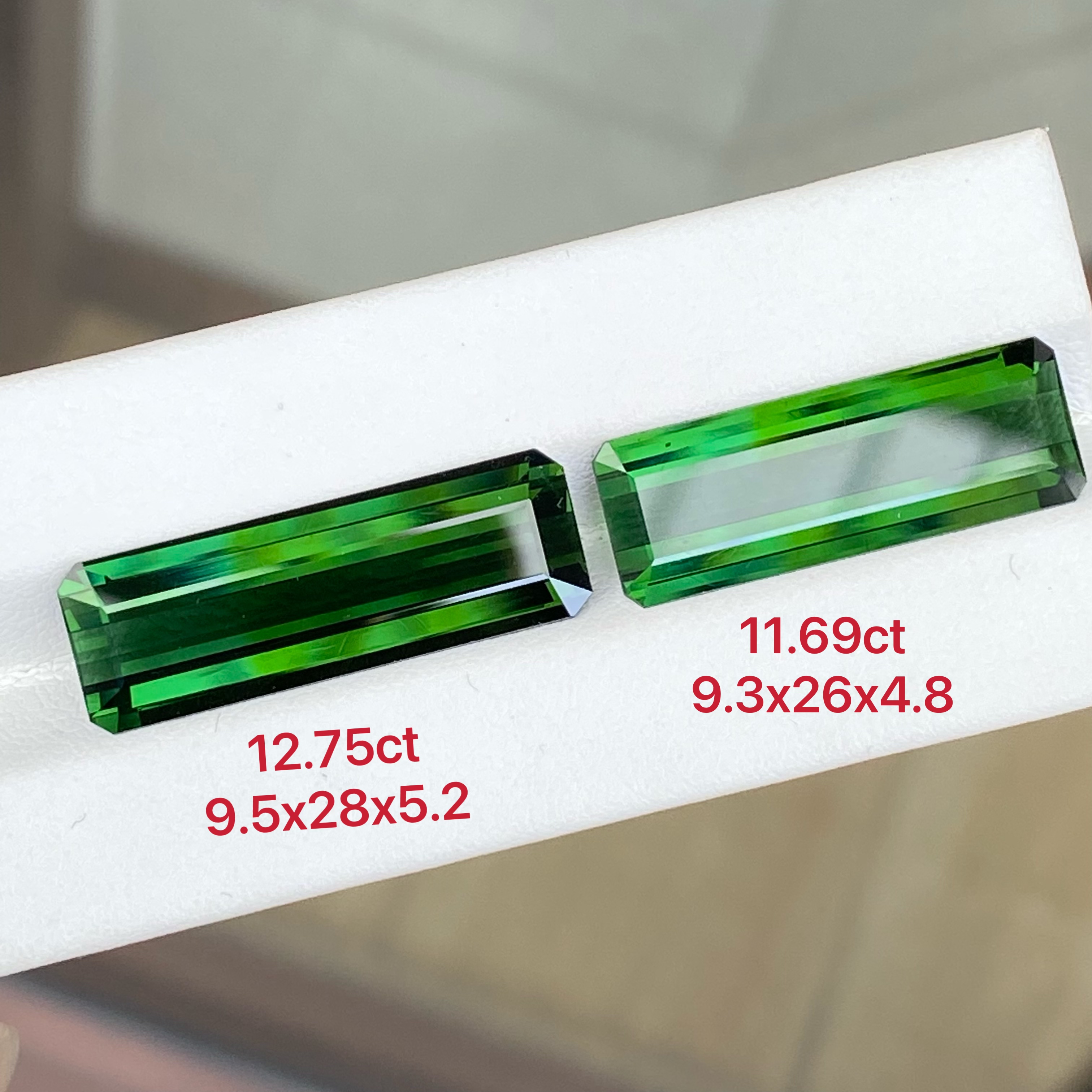 新货上架天然绿碧玺长方形吊坠戒面宝石裸石 颜色浓郁漂亮