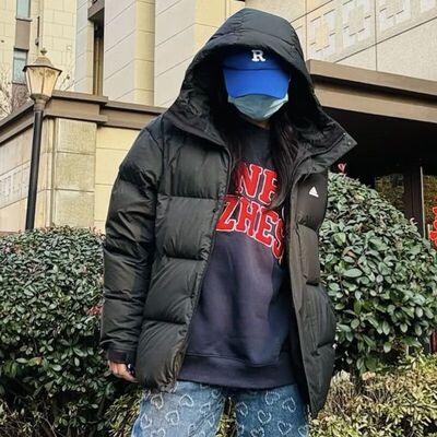 阿迪达斯adidas羽绒服男女装冬季新款运动保暖连帽夹克外套IV7560