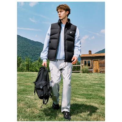 斐乐FILA黑色男女款立领宽松保暖运动休闲羽绒马甲T11U543901F-BK