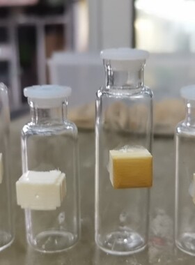 绣眼玻璃饮水器玻璃水瓶